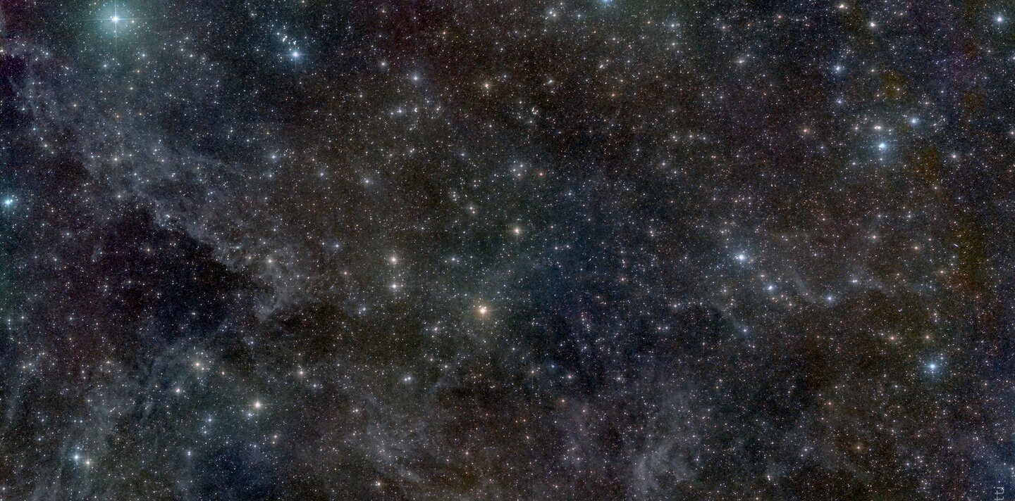Abbildung von Sternen und Nebeln am Nachthimmel | © Martin Mutti